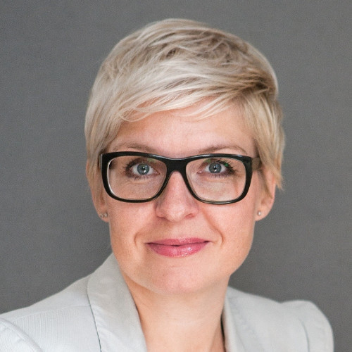 Claudia Schaue